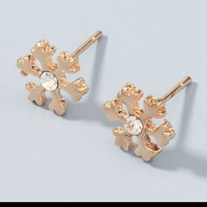 💥3/$12 Gold Rhinestone Snowflake Earrings